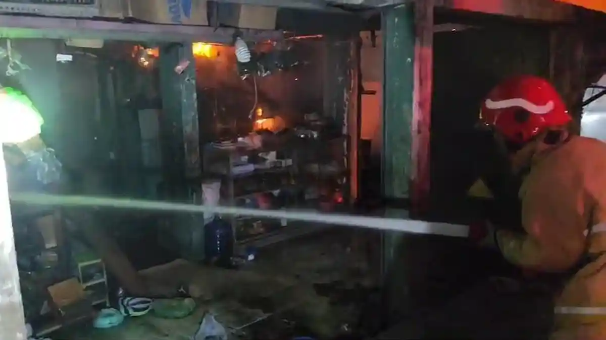 Kebakaran di Kecamatan Duduksampeyan Gresik, Rumah dan Bengkel Ludes saat Pemilik Sedang Tidur