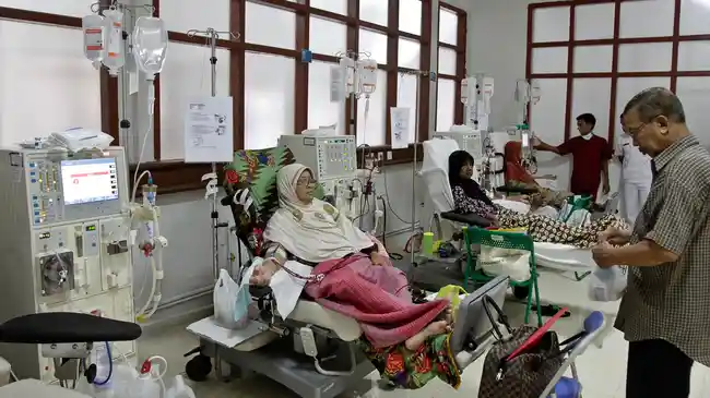 Pasien Diabetes dan Cuci Darah Harus Waspadai Jarum Suntik, Bisa Sebabkan Infeksi Tulang Belakang