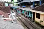 Warga Terdampak Penertiban di Sekitar Perlintasan Rel KA Comboran Kota Malang