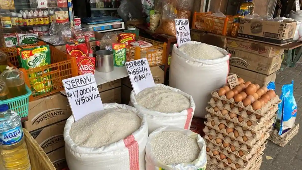 Update Harga Bahan Pokok di Pasar Karombasan Manado, Migor Curah Naik, Beras Rp 17 Ribu per Kg