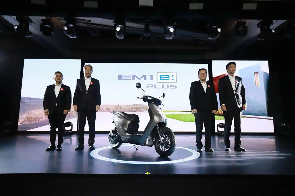AHM Umumkan Harga Honda EM1 e: dan EM1 e: PLUS