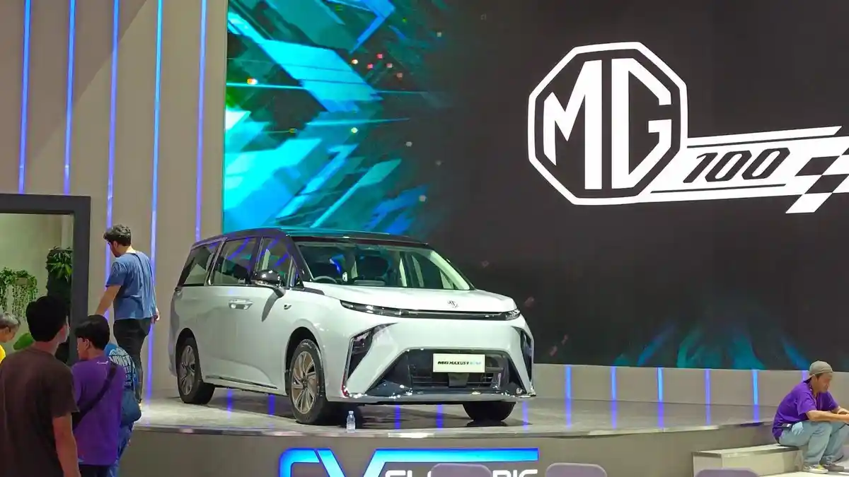 Spy Shoot Mobil Listrik MG di IIMS 2024, Ada Maxus 9 EV dan MG ES EV