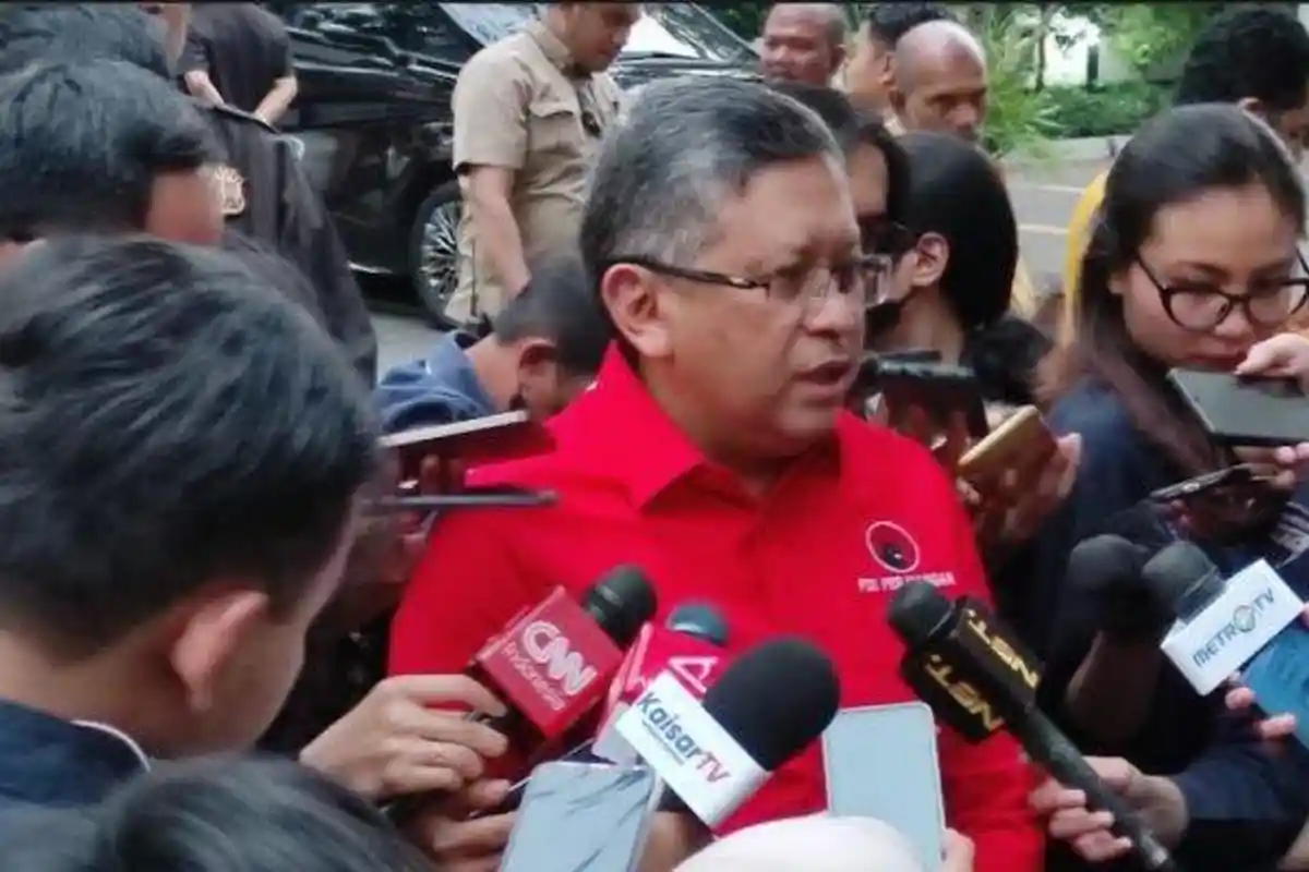 Gibran Ingin Jokowi dan Megawati Bertemu, Hasto PDIP: Benar Enggak? Siapa Tahu Bohong