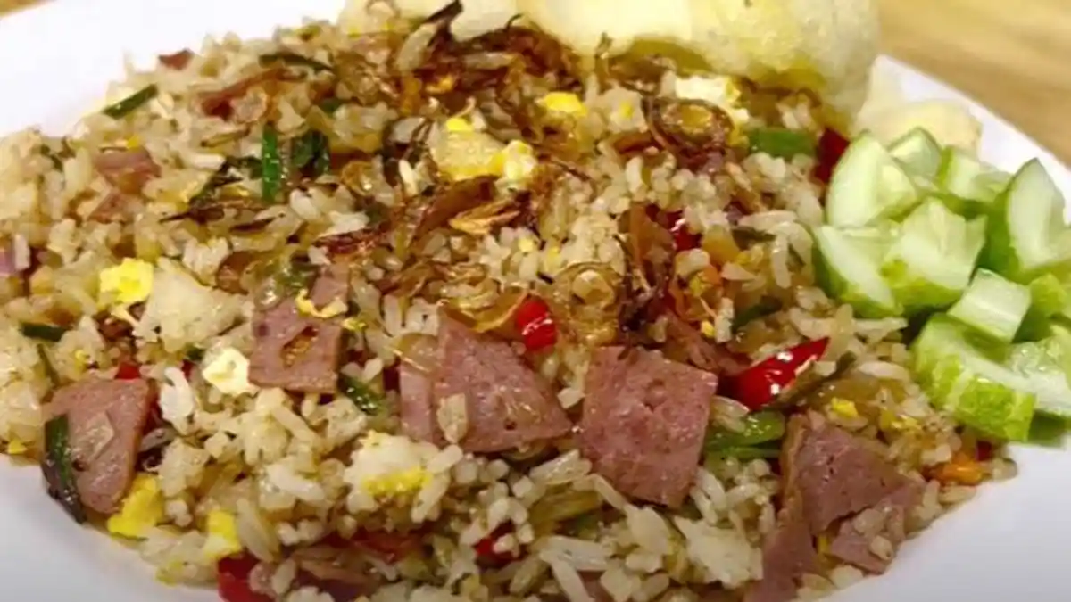 Resep Nasi Goreng Daging Asap, Gunakan Nasi Sisa
