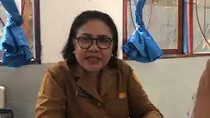Kepala-SMK-Negeri-5-Kupang-Safirah-Cornelia-Abineno.jpg