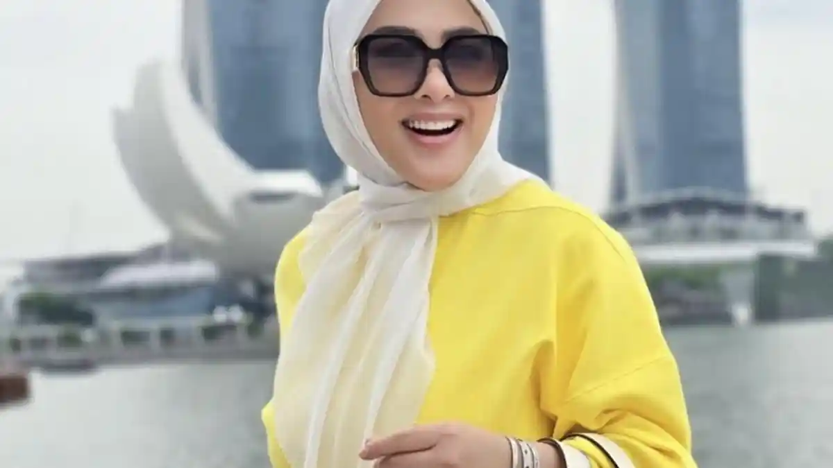 Kelakuan Syahrini Kala Bertemu Didit Anak Presiden Prabowo Terekam, Monyongkan Bibir