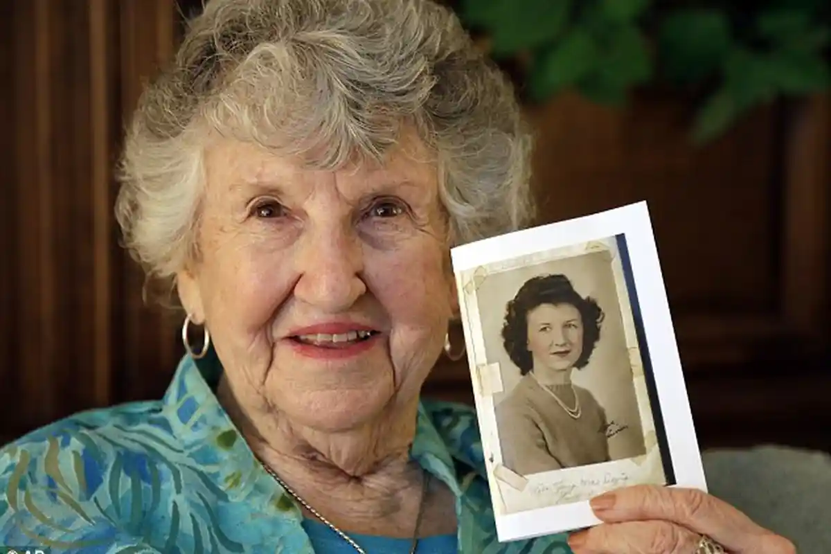 Nenek 90 Tahun Ini Temukan Buku Harian Pria Cinta Pertamanya Korban Perang Dunia II di Pameran