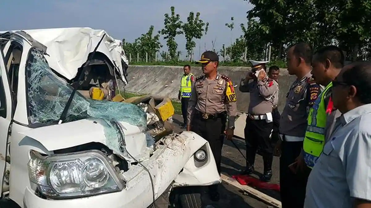 Kejar Apel Pagi di Polres, Polisi Meninggal Kecelakaan di Jalan Tabrak Angkot