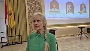 kuliah-tamu-petra-timmer.jpg