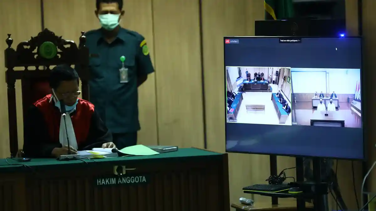 Penyiram Air Keras Novel Baswedan Divonis 2 dan 1,5 Tahun Penjara, Lebih Tinggi Dari Tuntutan Jaksa