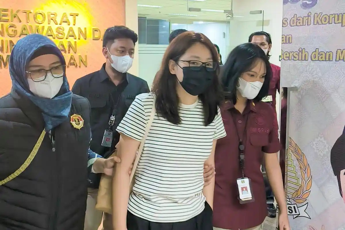 WNA Filipina Dideportasi Dirjen Imigrasi, Diduga Pelaku Kriminal dan Perdagangan Orang