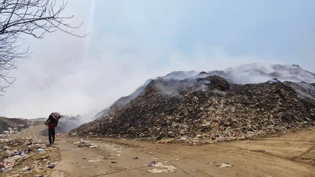 Wali Kota Malang Tugaskan Mantan Kepala Damkar untuk Padamkan Bara Api di TPA Supit Urang