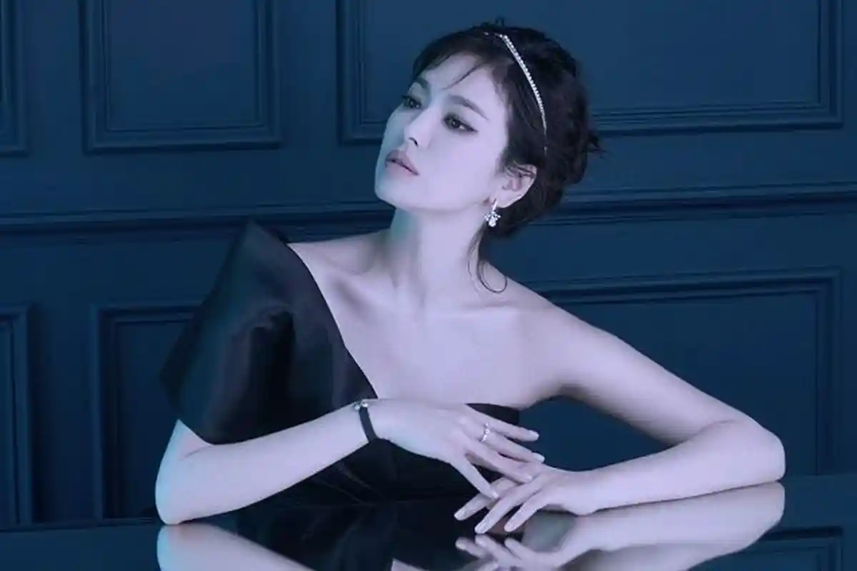 Ramai Dicibir Soal Wajahnya yang Semakin Menua, Begini Jawaban Bijak Song He Kyo