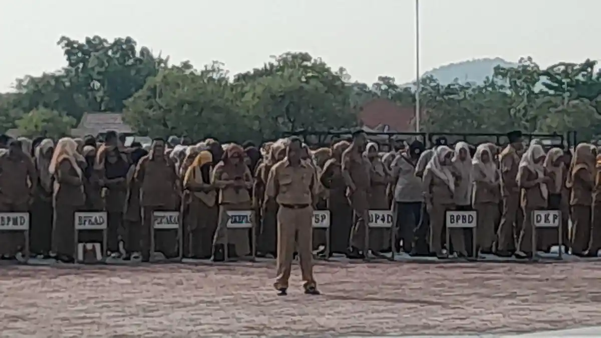 Sekda Halmahera Timur Maluku Utara Ricky Chairul Richfat Minta Seluruh Pimpinan OPD untuk . . .