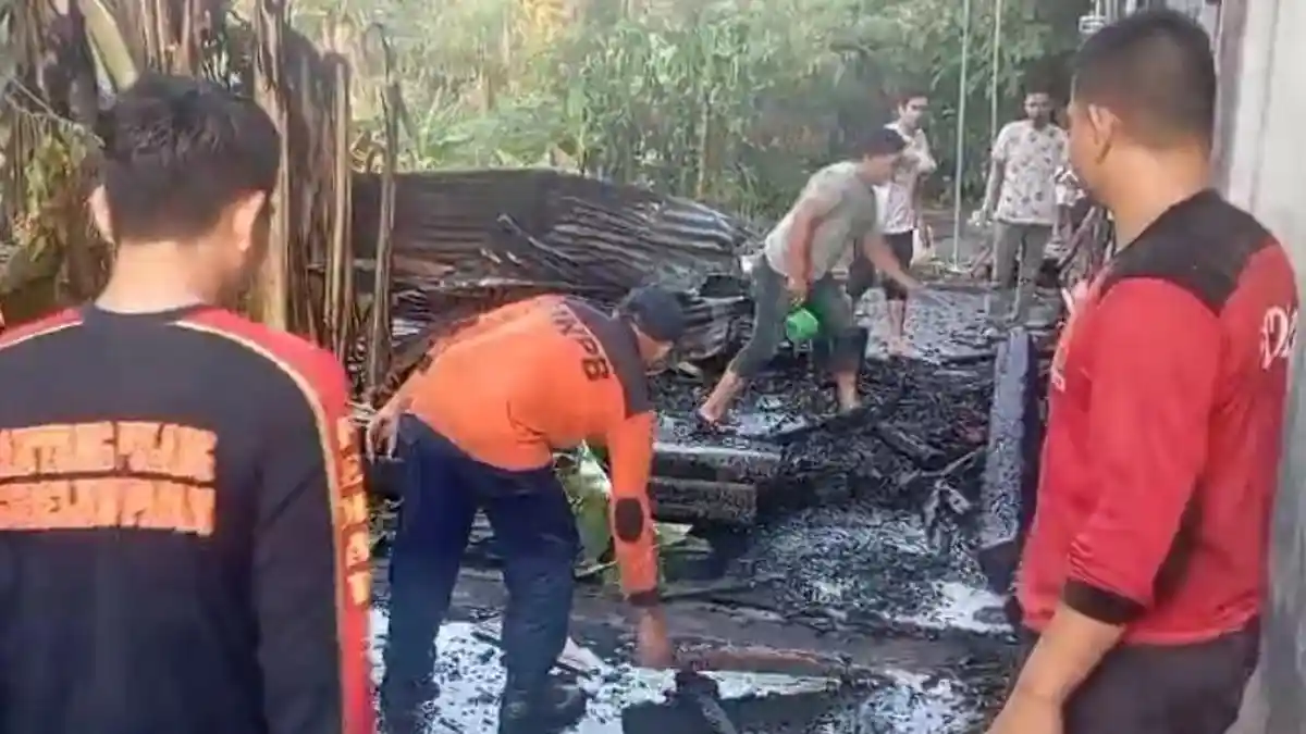 Satu Unit Ruko di Blang Bladeh Bireuen Terbakar, Jaringan Listrik Sudah Lama Diputus
