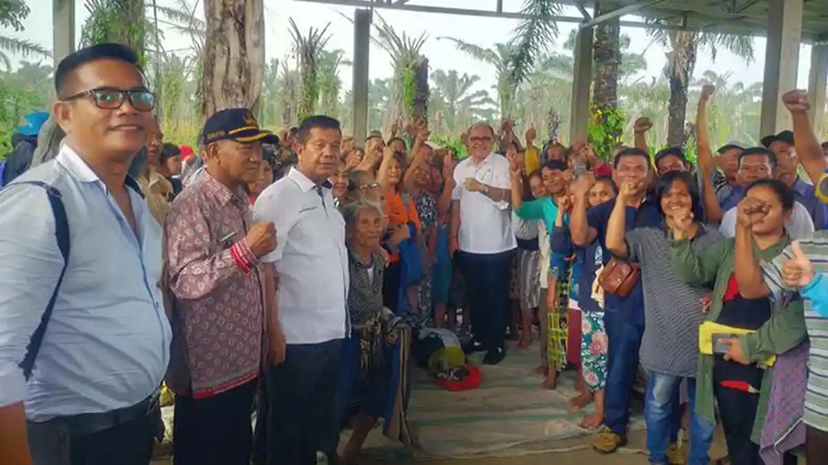 Junimart Girsang Mendukung Kelompok Penggarap di Areal HGU PTPN IV