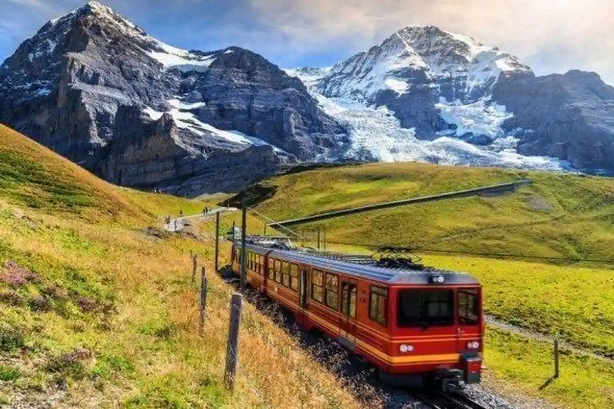 Tak Pernah Ikut Perang selama 200 Tahun, Tiba-Tiba Negara Ini Perkuat Kekuatan Militer: Ada Apa?