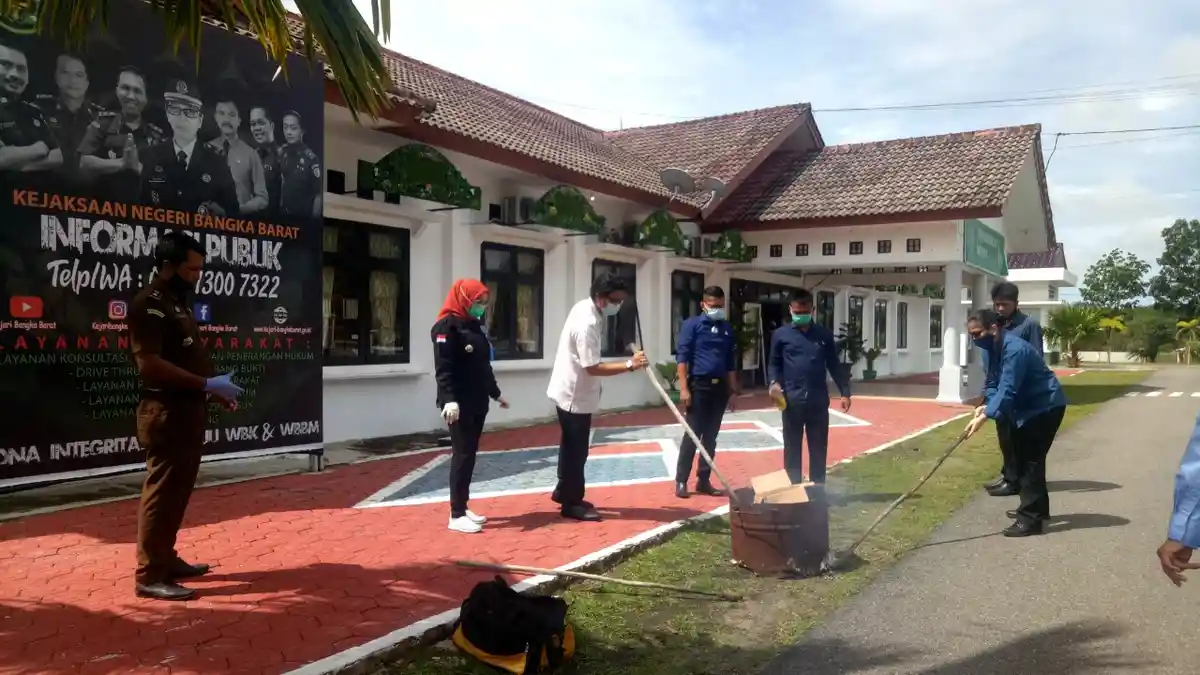 Kejari Bangka Barat Blender 2 Ons Sabu dan Ratusan Pil Ekstasi