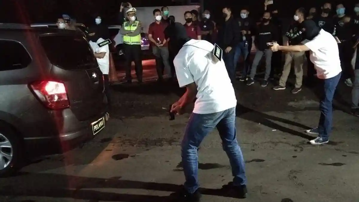 Masyarakat yang Suka Berkomentar Kasus Kematian Laskar FPI Ditantang Daftar Jadi Saksi