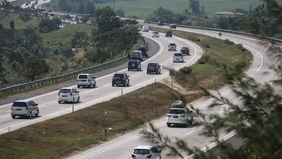Tabrakan Beruntun tak Terhindarkan, 10 Tewas di Tol Cipali, Gara-gara Tronton Berhenti Mendadak