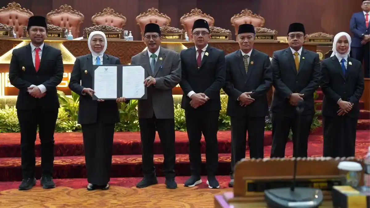 APBD Jatim 2026 Resmi Disahkan, DPRD Dorong Pendapatan Daerah dari Sektor BUMD