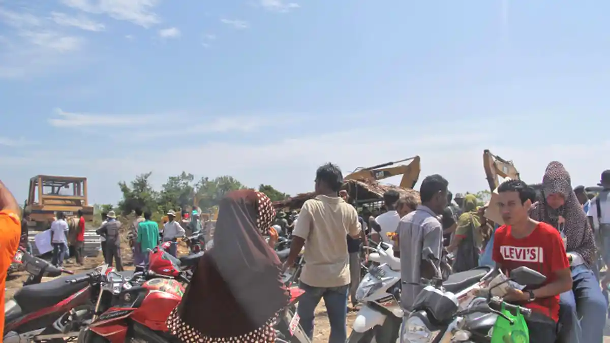 Pabrik Semen Dilanjutkan Jika Masalah Lahan Tuntas