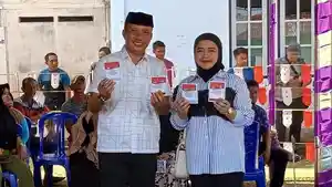 Lahmudin-Hambali-Calon-Wakil-Bupati-Boalemo-Mencoblos-Di-TPS-3-Desa-Mohungo-Gorontalo.jpg