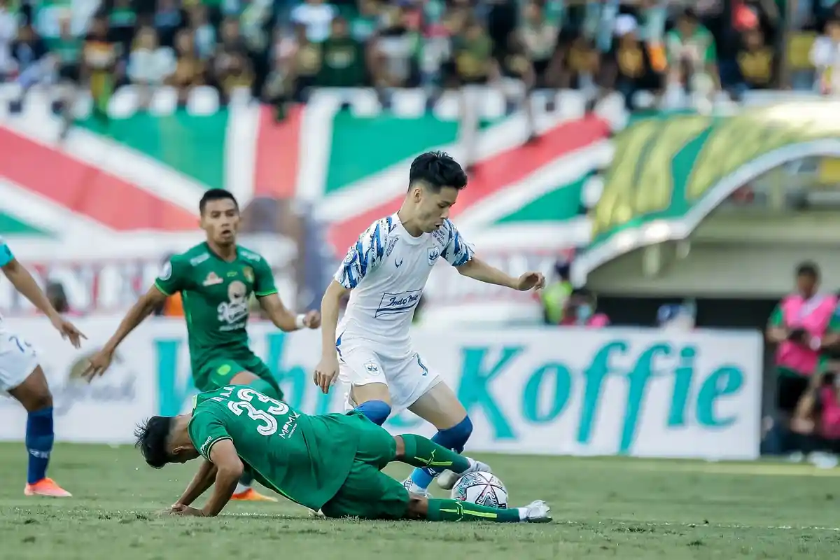 SUSUNAN Pemain Persebaya vs PSIS Semarang, Lini Depan Mahesa Jenar Full Asing