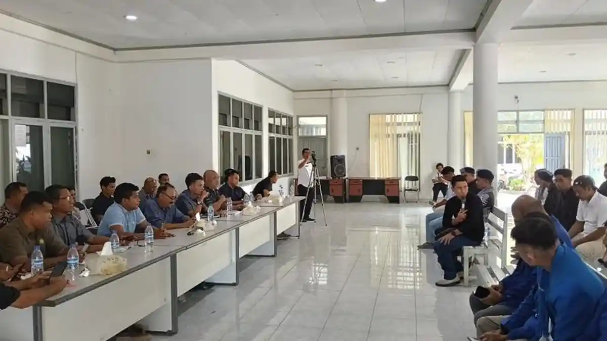Dialog dengan DPRD, Aliansi Pemuda Kristen Bawa Isu Korupsi di Sumba Timur