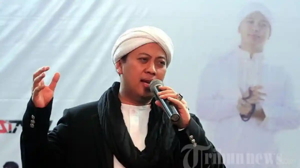 Chord Gitar dan Lirik Lagu Alhamdulillah - Opick feat Amanda: Bersujud kepada Allah