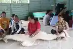 Warga-Malinau-kerajinan-rotan-01-18072024.jpg