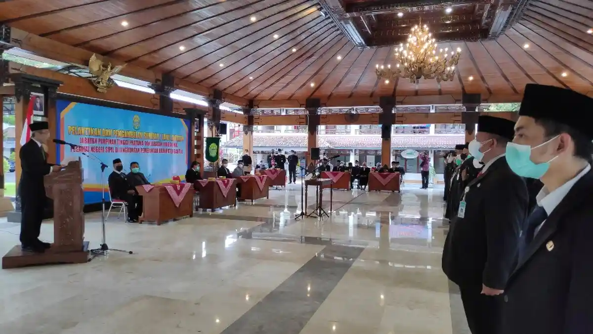Bupati Bantul Lantik Enam Kepala Dinas/Badan yang Posisinya Telah Kosong Sejak Agustus 2021