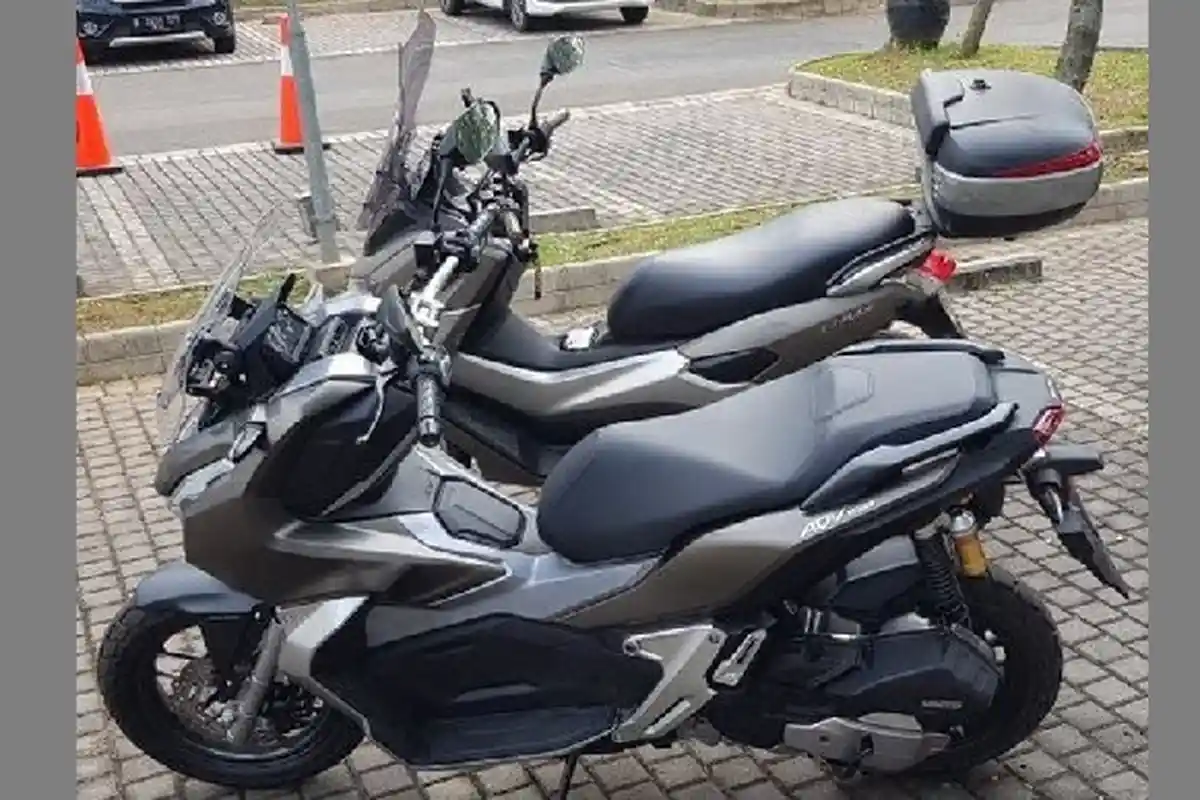 Curi Perhatian di GIIAS 2019, Keren Mana Honda ADV150 Lawan Yamaha NMAX Saat Difoto Bareng?