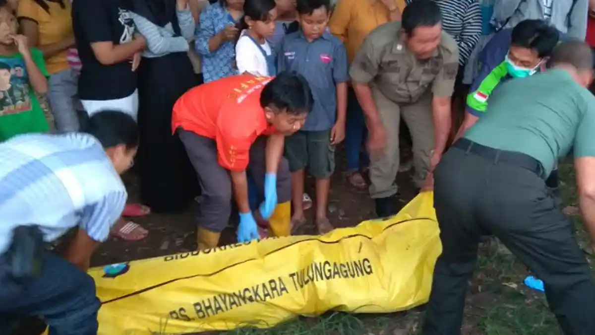 Mayat Pria yang Diduga Pencuri Speaker Masjid Ditemukan di Sungai Ngrowo Tulungagung