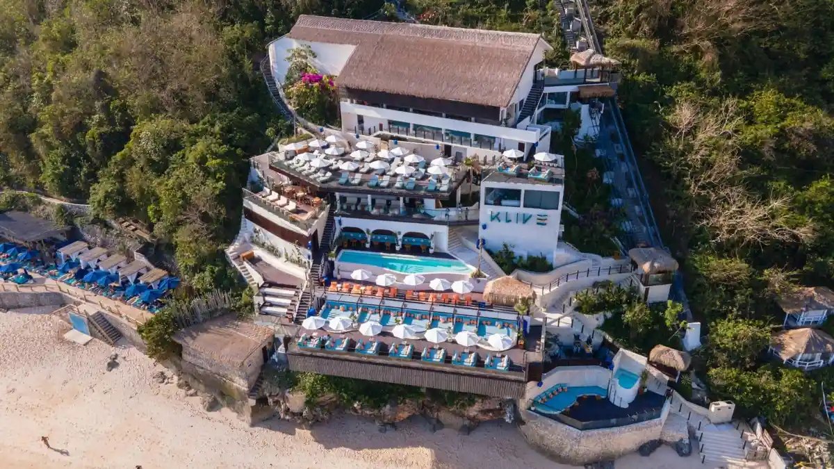 Klive Beach Club Hadirkan Desain Bertingkat dan Panorama Laut Bali