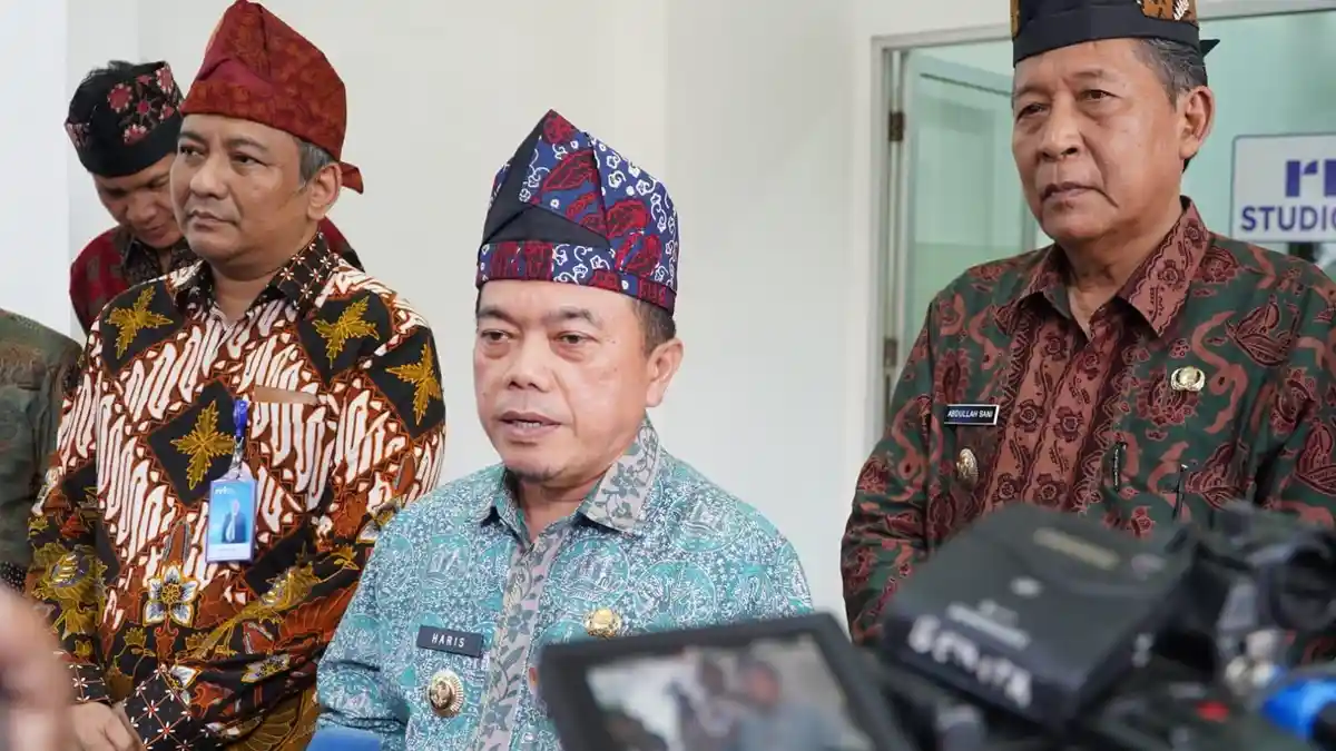 Gubernur Al Haris Resmikan Studio Multipurpose LPP RRI Jambi