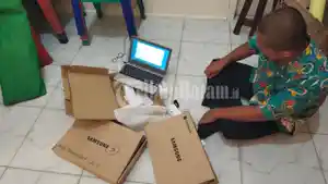 batam/Laptop-Chromebook-pengadaan-Nadiem-tak-terpakai-di-SMPN-1-Singkep-di-Lingga.jpg
