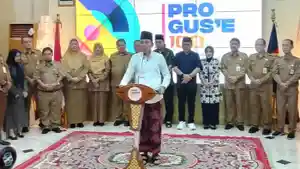 Bupati-Muhammad-Fawait-jumpa-pers-di-Pendapa-Wahyawibawagraha-Jember.jpg