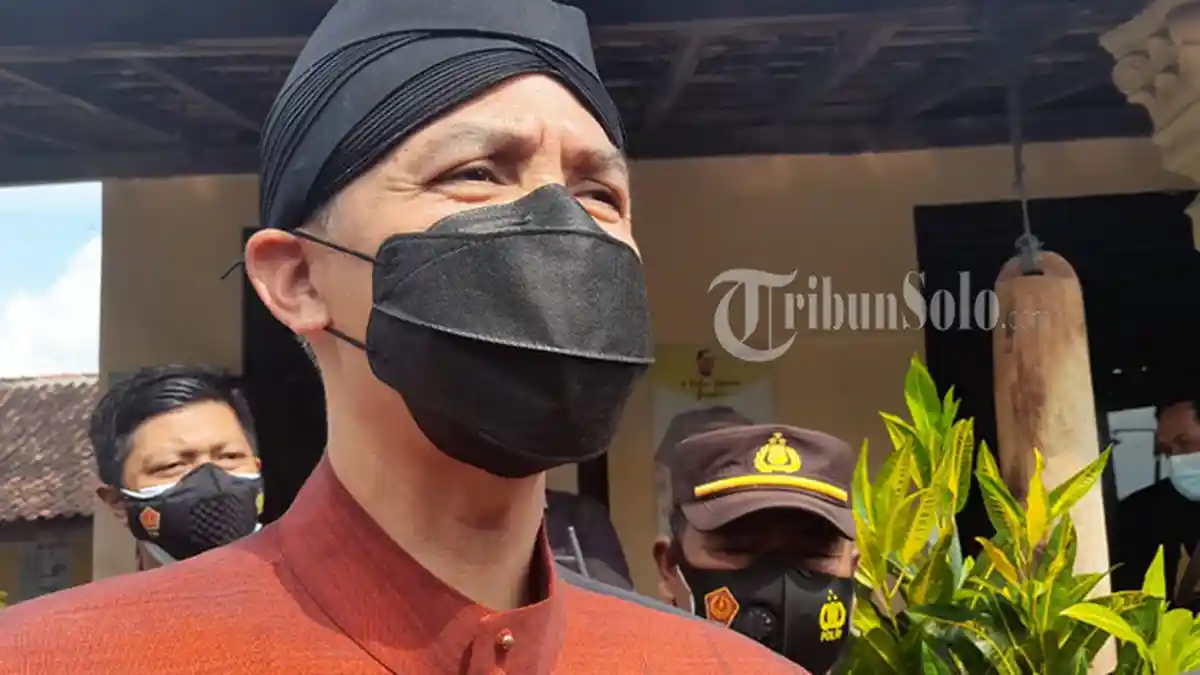 Gubernur Ganjar Blak-blakan, Sebut Vaksinasi di Jateng Terhambat 'Titipan' DPR dan Ormas