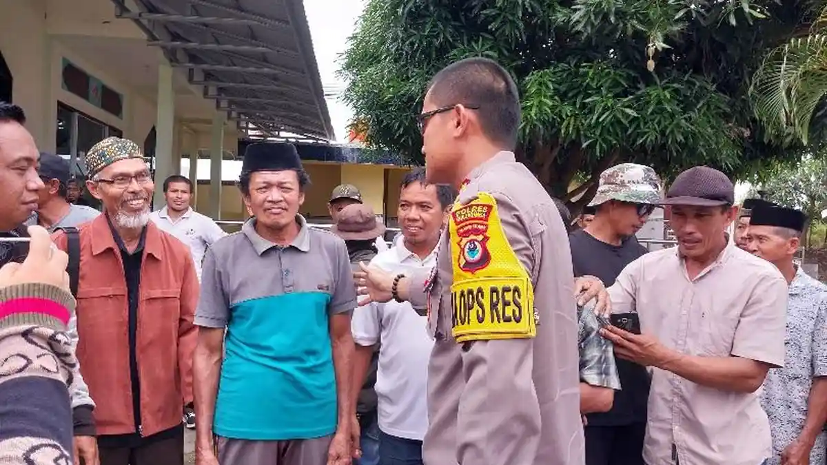 Warga Datangi Polres Bulukumba, Minta Polisi Tindak Tegas Pelaku Curnak