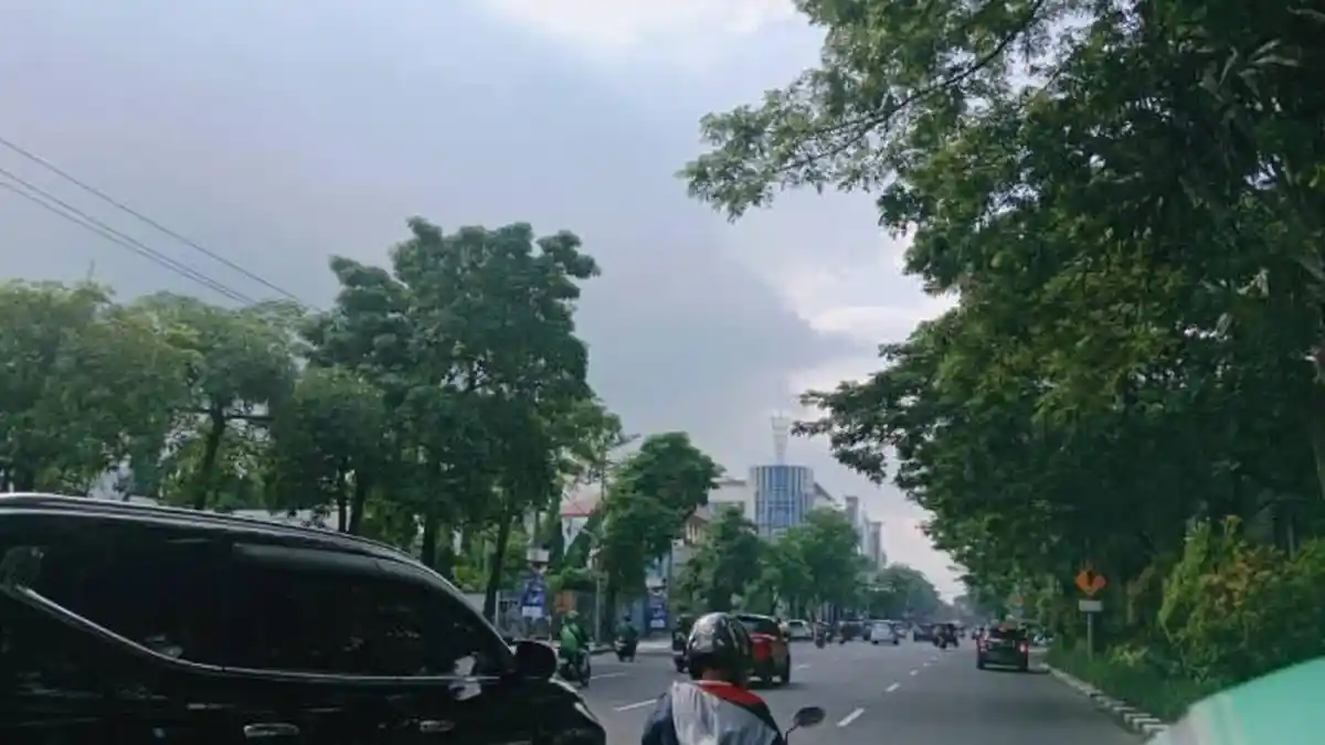 Cuaca Surabaya 1 Juli 2026: Dominasi Cerah, Suhu Udara Capai 32 Derajat - Surya.co.id