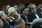 Ganjar-Pranowo-dan-Mahfud-MD-saat-sidang-MK-mahkamah.jpg
