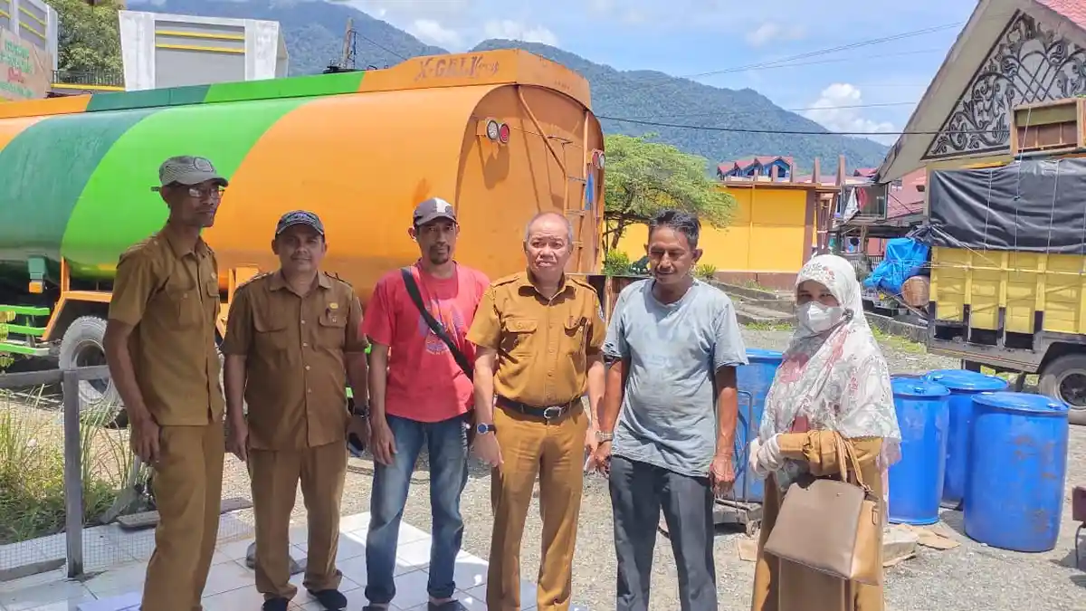 Bekerjasama Dengan PPI, Disdagperinkop UKM Aceh Selatan Salurkan Minyak Goreng Curah