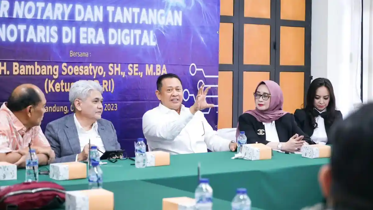 Berdaptasi dengan Perkembangan Teknologi, Bamsoet Ajak Notaris untuk ...