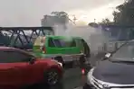 Angkot 08A Tiba-tiba Terbakar di Pinggir Jembatan Satu Duit Jambu Dua Bogor, Sudah Tidak Layak Jalan