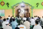 Bupati Pesawaran Nanda Indira Salat Idul Adha di Masjid Nurul Amal Tegineneng