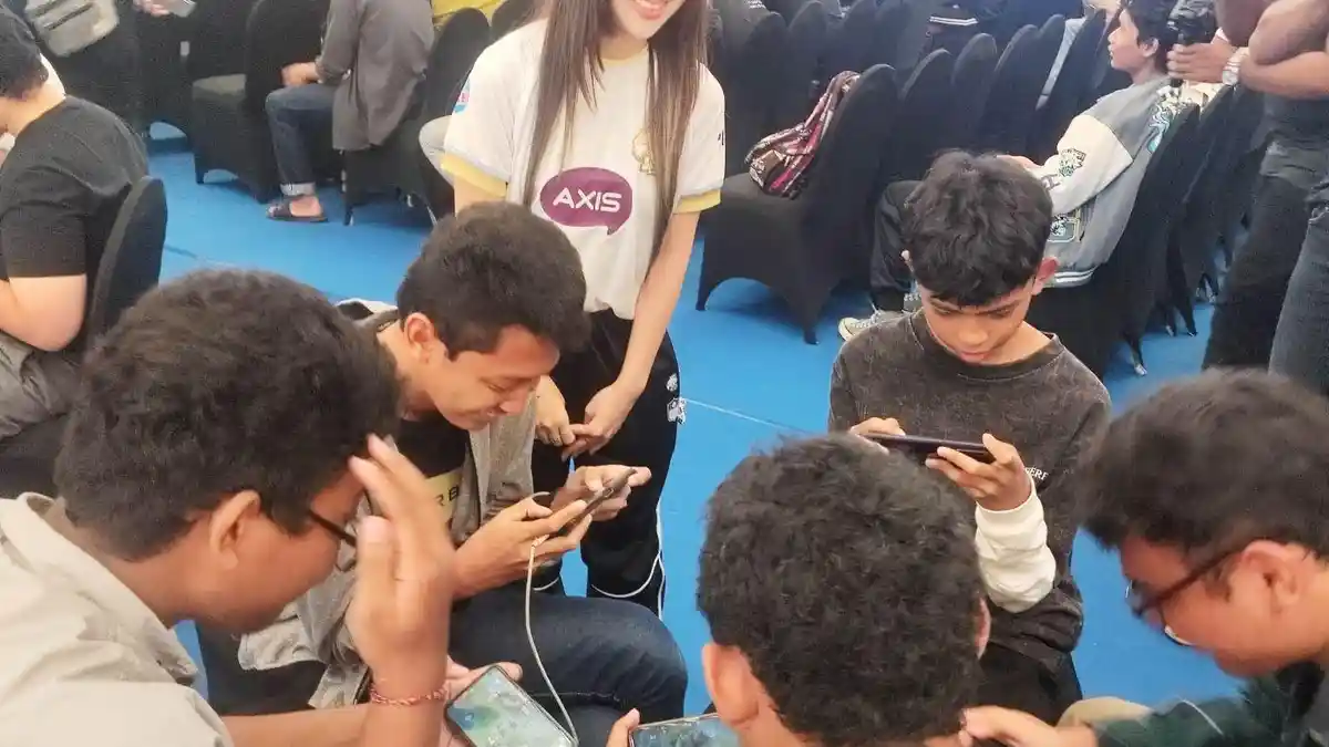 Kolaborasi AXIS dan EVOS, Beri Panggung Para Gamers di Surabaya