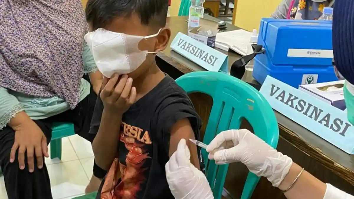 Hotline Semarang : Pak Kapan Vaksinasi untuk Siswa MI?