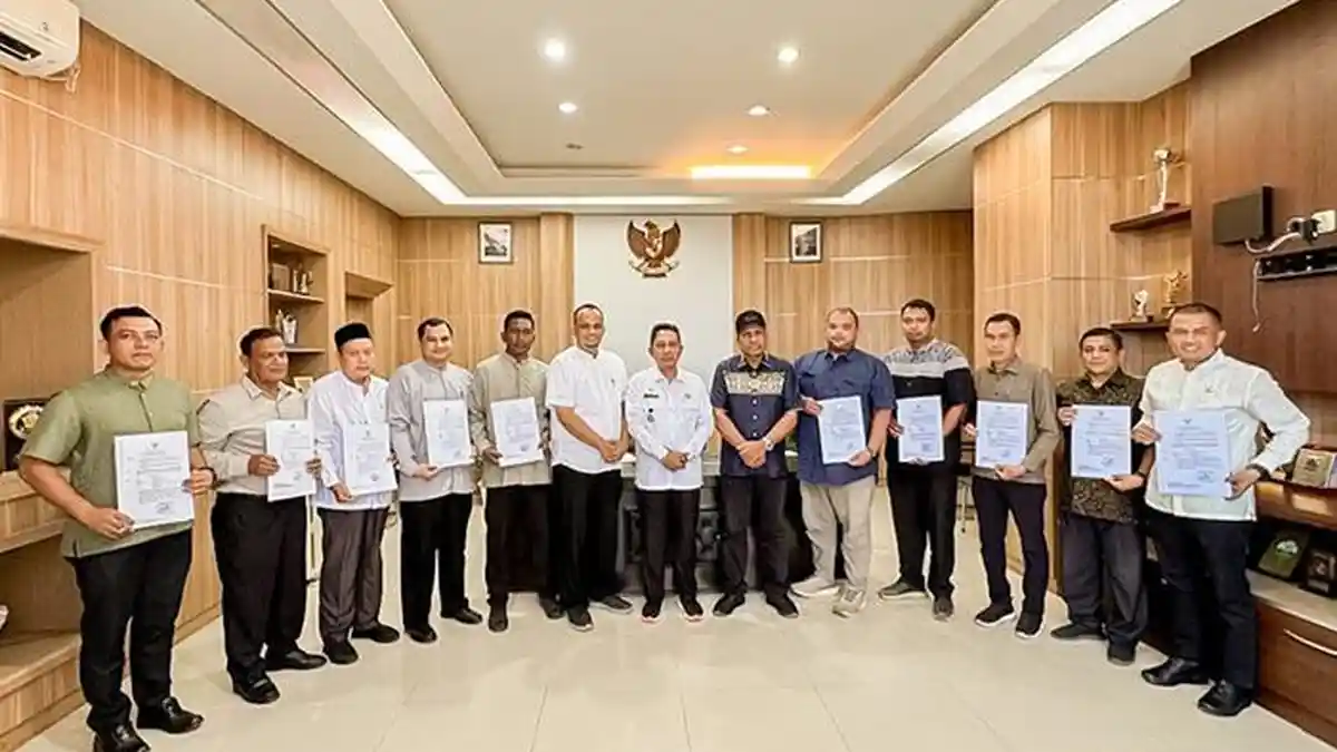 10 Kepala SKPK di Pijay Definitif, Bupati Serahkan SK Plt, Ini Respon Wabup