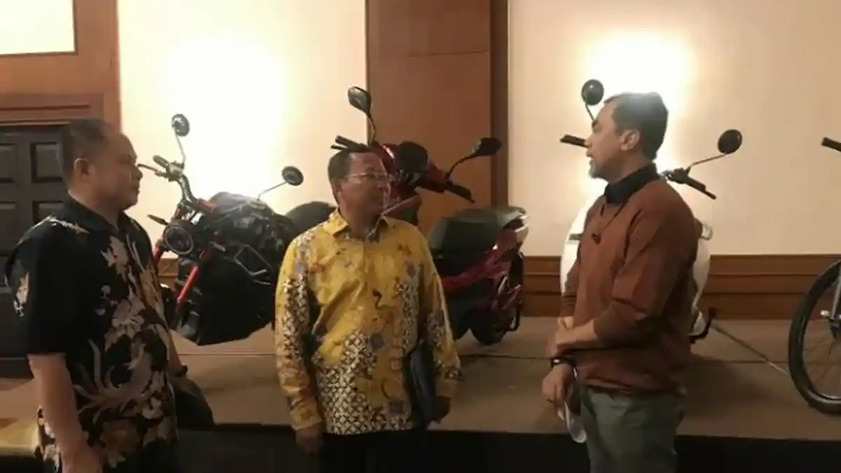 Ini Alasan Kemenhub Usulkan Pelat Nomor Kendaraan Listrik Dibedakan